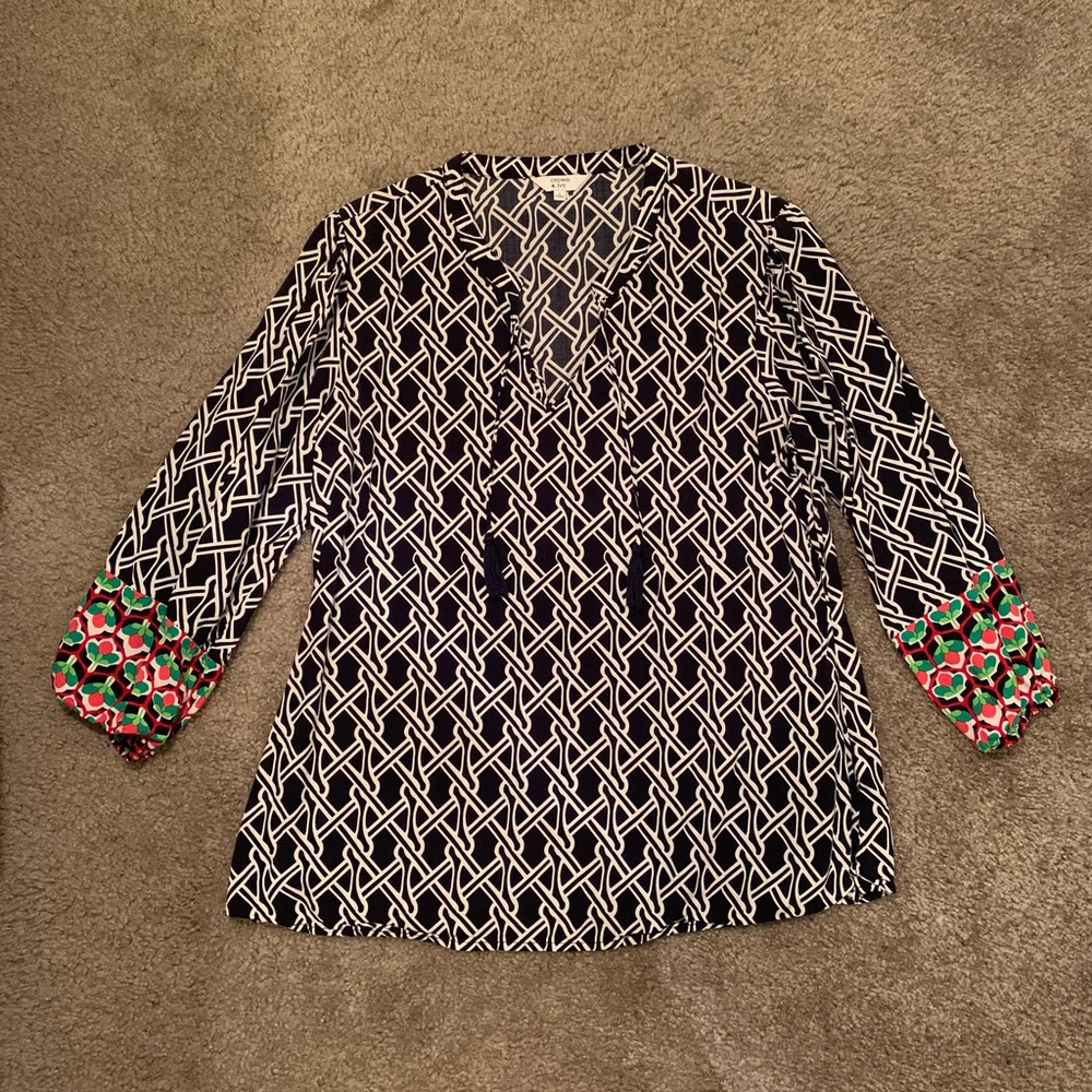 Crown and Ivy Long Sleeve Blouse Size Small